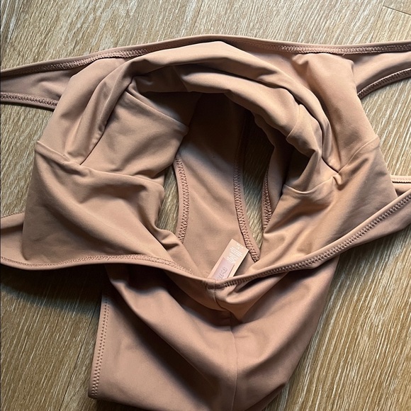 SKIMS Sculpting Swim Tank One Piece Swimsuit Sienna Nude size Small - Picture 6 of 7
